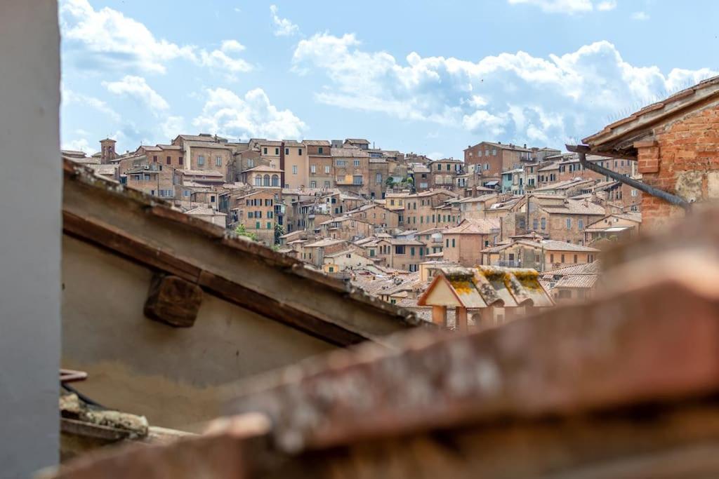 Mimosa- Loft Elegante Con Terrazza Nel Centro Di Siena Appartement Buitenkant foto