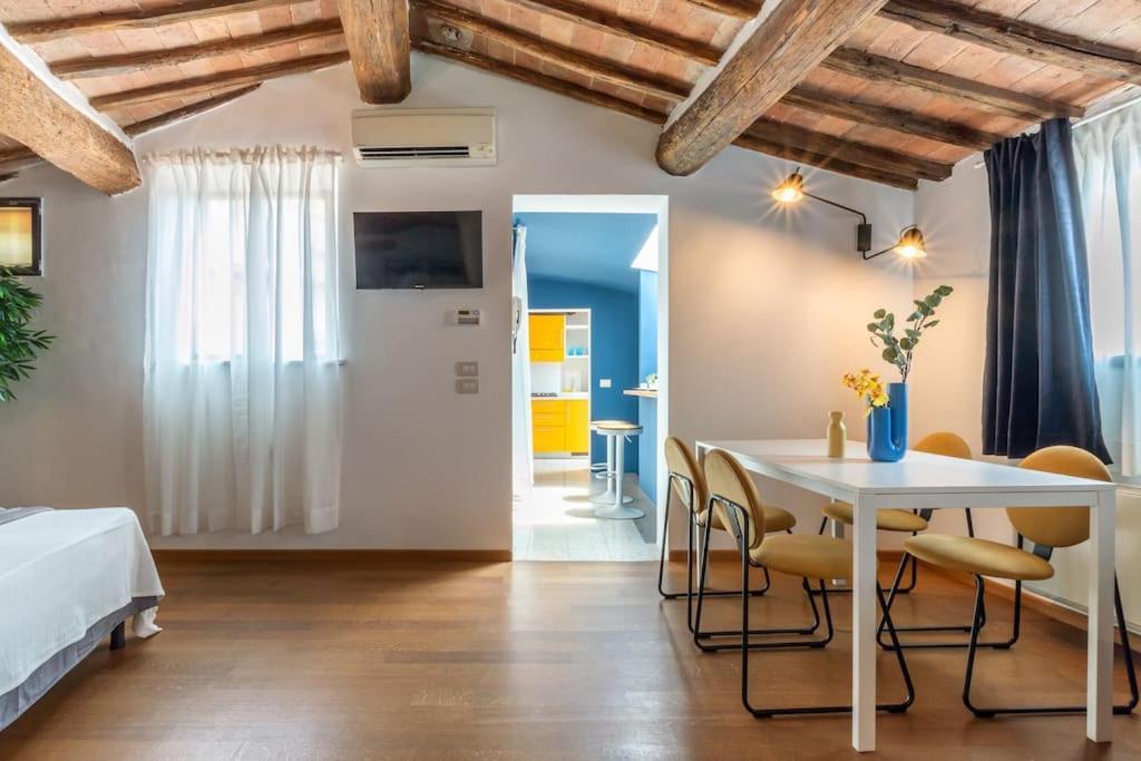 Mimosa- Loft Elegante Con Terrazza Nel Centro Di Siena Appartement Buitenkant foto