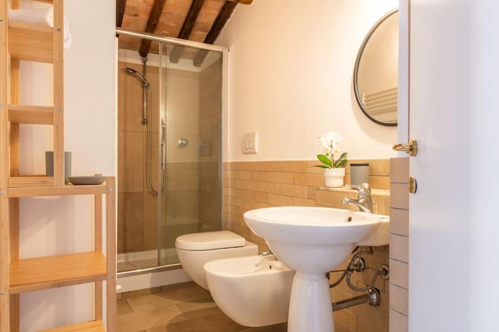 Mimosa- Loft Elegante Con Terrazza Nel Centro Di Siena Appartement Buitenkant foto