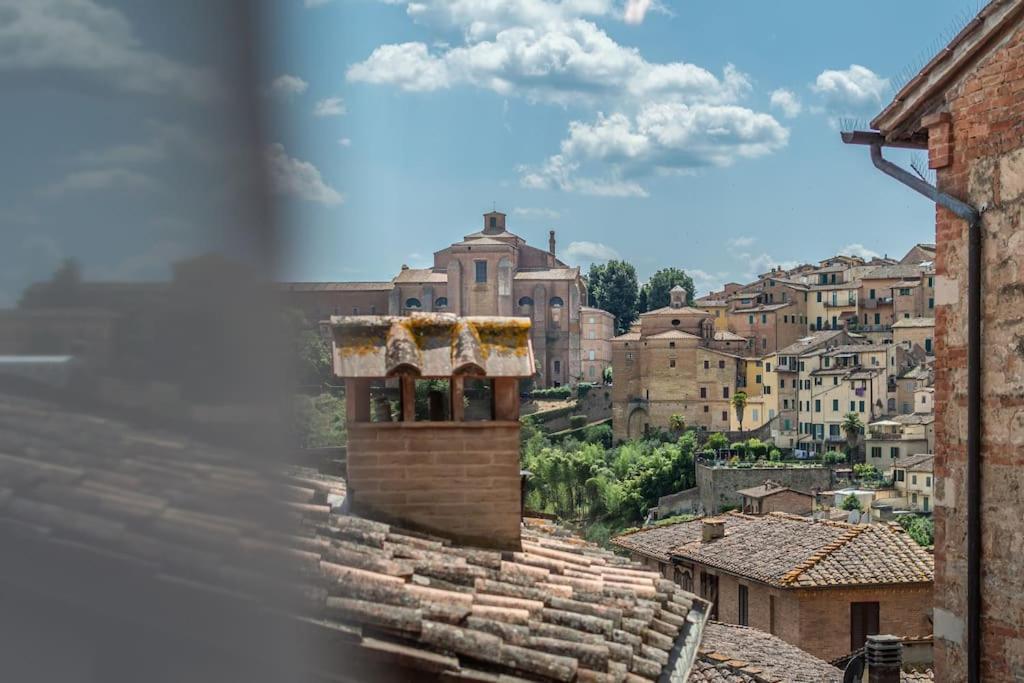 Mimosa- Loft Elegante Con Terrazza Nel Centro Di Siena Appartement Buitenkant foto
