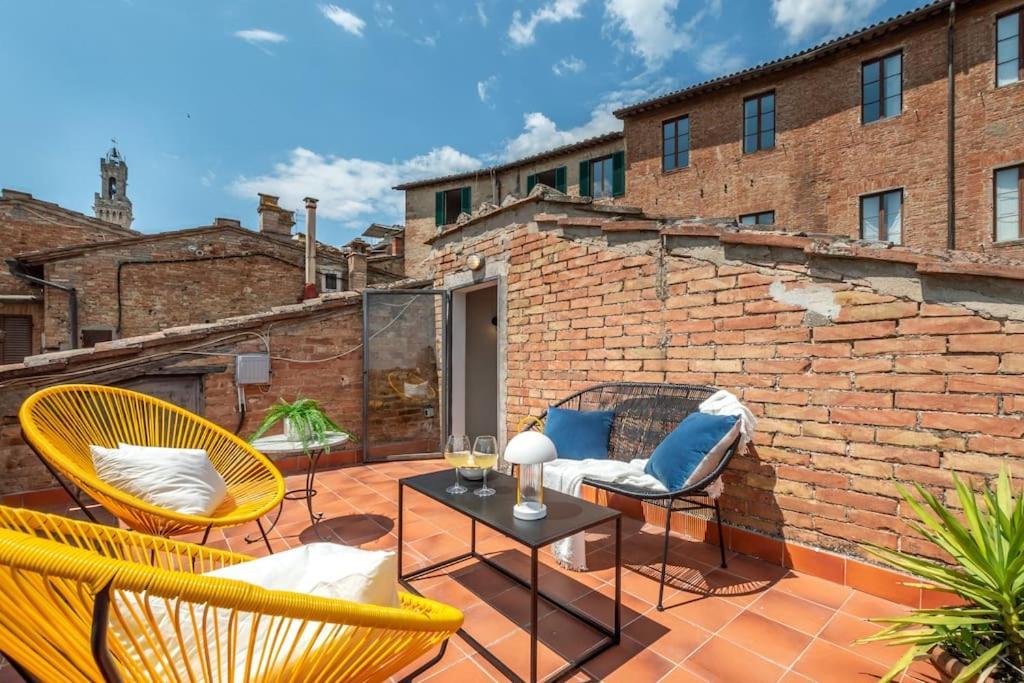 Mimosa- Loft Elegante Con Terrazza Nel Centro Di Siena Appartement Buitenkant foto